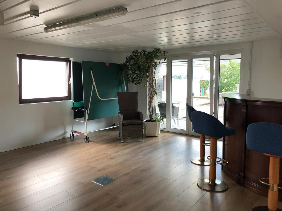 Vila Haus Zissi Burg Reuland Exteriér fotografie