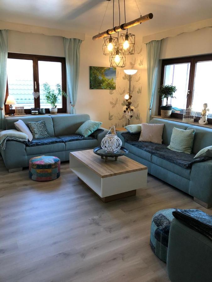 Vila Haus Zissi Burg Reuland Exteriér fotografie