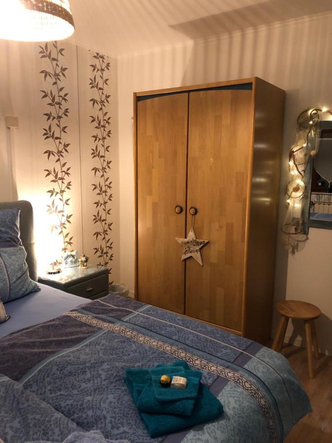 Vila Haus Zissi Burg Reuland Exteriér fotografie