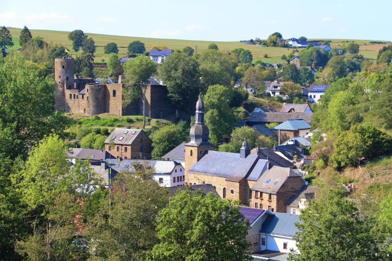Vila Haus Zissi Burg Reuland Exteriér fotografie